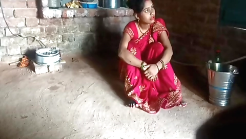 Hindi indian teen is in bikini and showing her face in this one