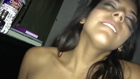 Indian girl with nice body gets fucked hard and deep