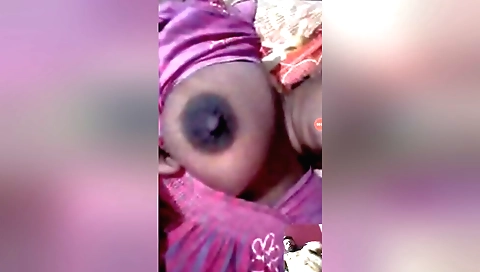 Milf boudi shows her sexy body in amateur solo video