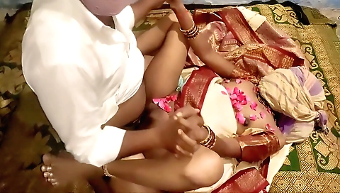 Indian amateur brunette with a nice face and body is fucking
