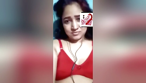 Busty brunette masturbates in amateur web camera video
