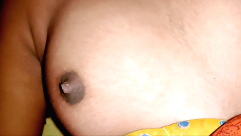 Indian babe gets a dick in bed after some cock-fucking