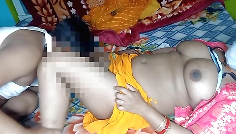 Indian bhabhi with a shaved pussy gets fucked in bed