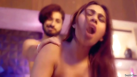 Indian brunette fucks with the customer at the spa