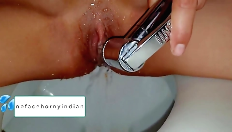 Indian amateur with small tits is fucking in the solo video