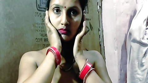 Sexy black ass babe shows off her ass in this video