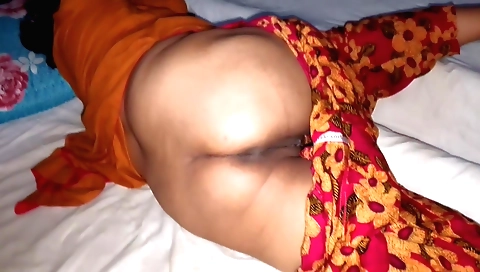 Indian babe fucked her stepmom with a hot close-up