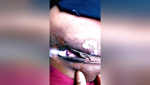 Indian slut gets her pussy creampied by her boyfriend