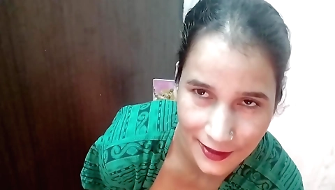 Indian girl in sexy lingerie takes off her clothes