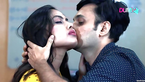 Sexy black-haired beauty rides her 5ft1in stud in a car