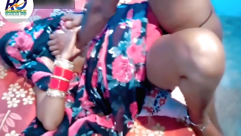 Amateur indian babe giving a chance to fuck in hindi audio player