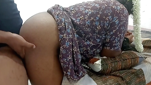 Indian mature wife with big ass and big tits 1st time