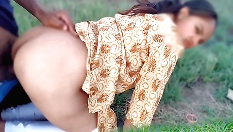 Indian amateur sex video with a brunette in hot outdoor