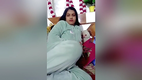 Indian bhabhi seduces her brother-in-law's brother