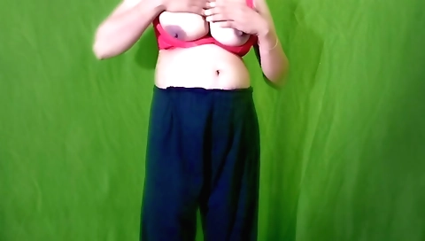 Indian teen in black bra and white dress is doing solo massage