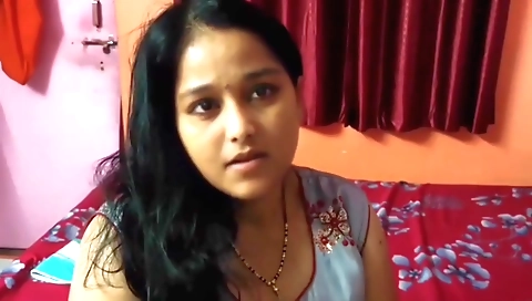 Indian amateur brunette in tight bra and panties video