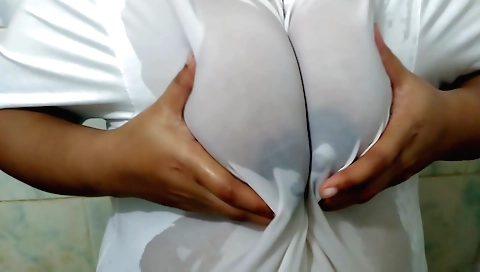 Sita bhabhi shows off her body and then takes off her swimsuit