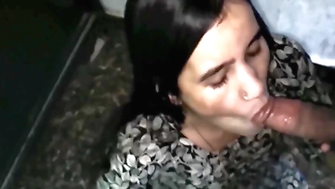 Big dick fuck the girl like a porn star and gets her hard