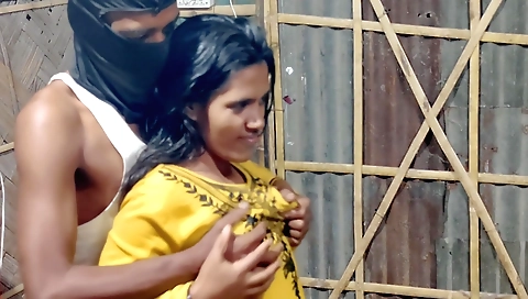 Amateur indian brunette bhabhi in the shower and sex