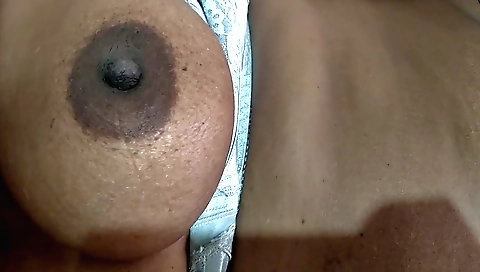 Sexy Indian bhabhi dammi actress in webcam solo video