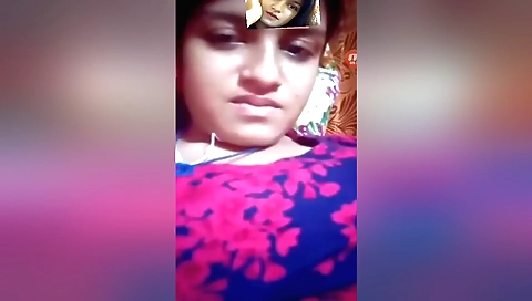Hot solo video of a beautiful little girl with a nice face